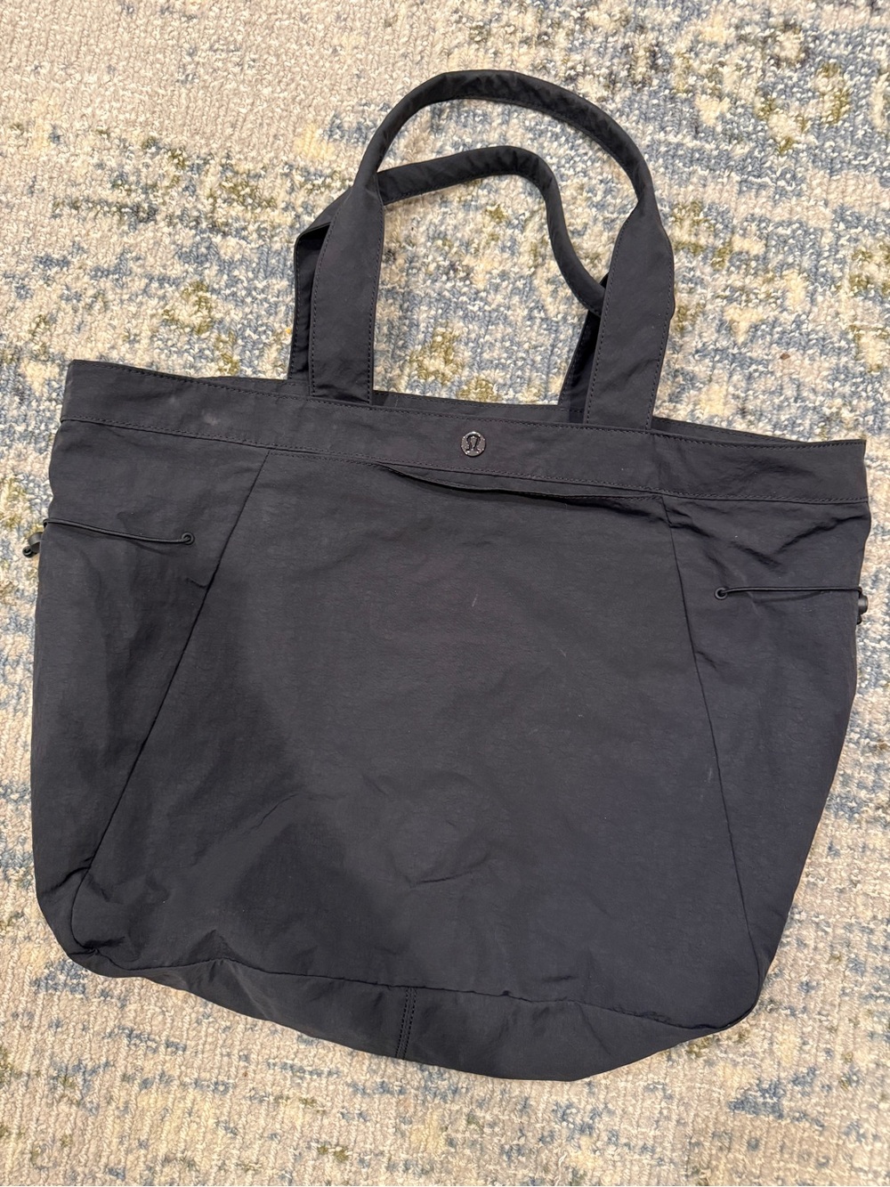 Lululemon tote